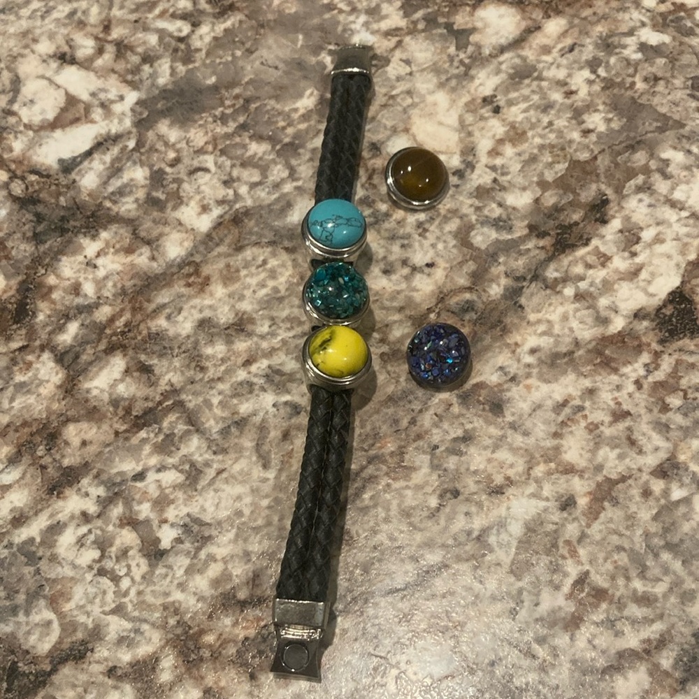Ginger Snap jewelry with 5 Stones